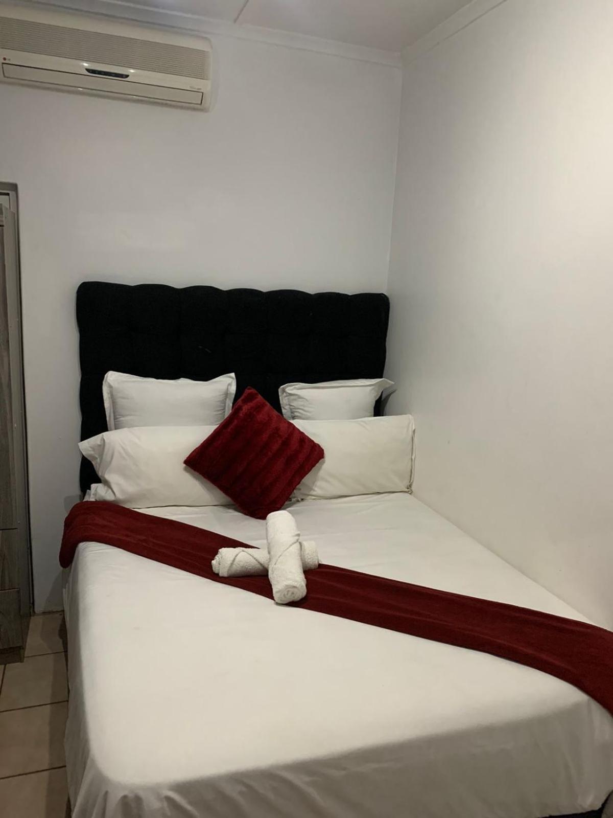 Jnc Lodge Richards Bay Bagian luar foto